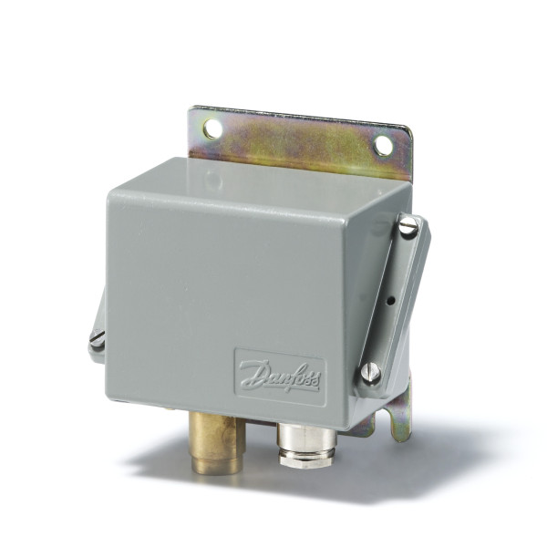 PRESOSTAT CAS 145 ZAKRES 4-40BAR  G1/4  