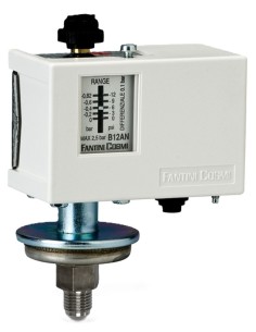 PRESOSTAT B11 0,15 … 1 BAR, HISTEREZA STAŁA 0,1 BAR, AUTO RESET, GZ G1/4", IP40, STAL NIERDZ. W KONT. Z MEDIUM 2