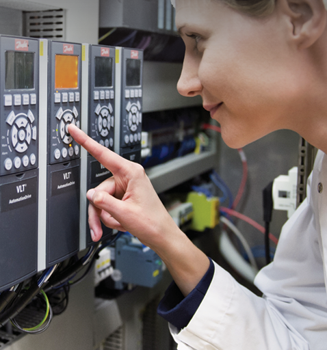 Monitorowanie stanu dzięki inteligentnym przetwornicom Danfoss
